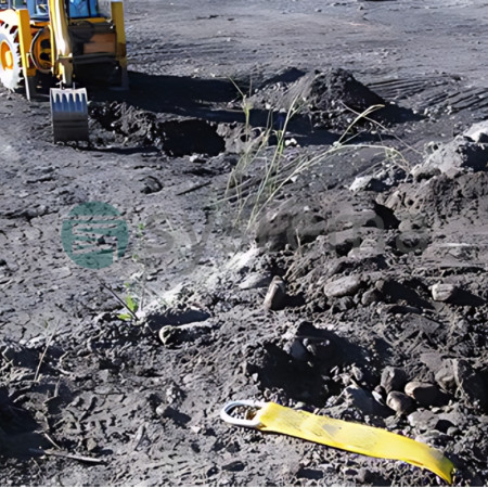 Anchor buried in the ground