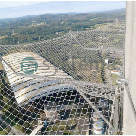Coberturas PL com redes de segurança para proteção contra quedas de material